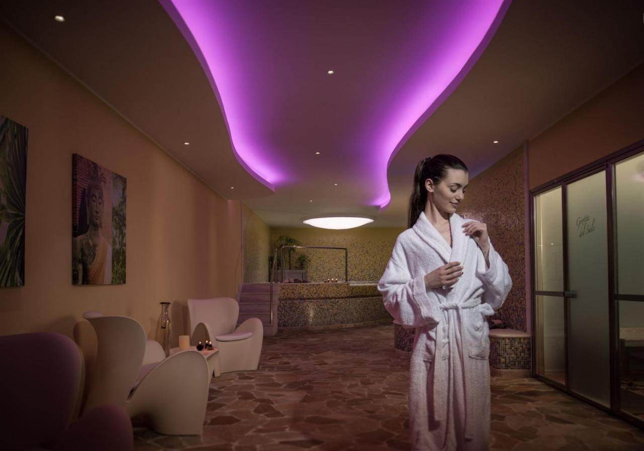 Lu' Hotel คาร์บอเนีย ภายนอก รูปภาพ