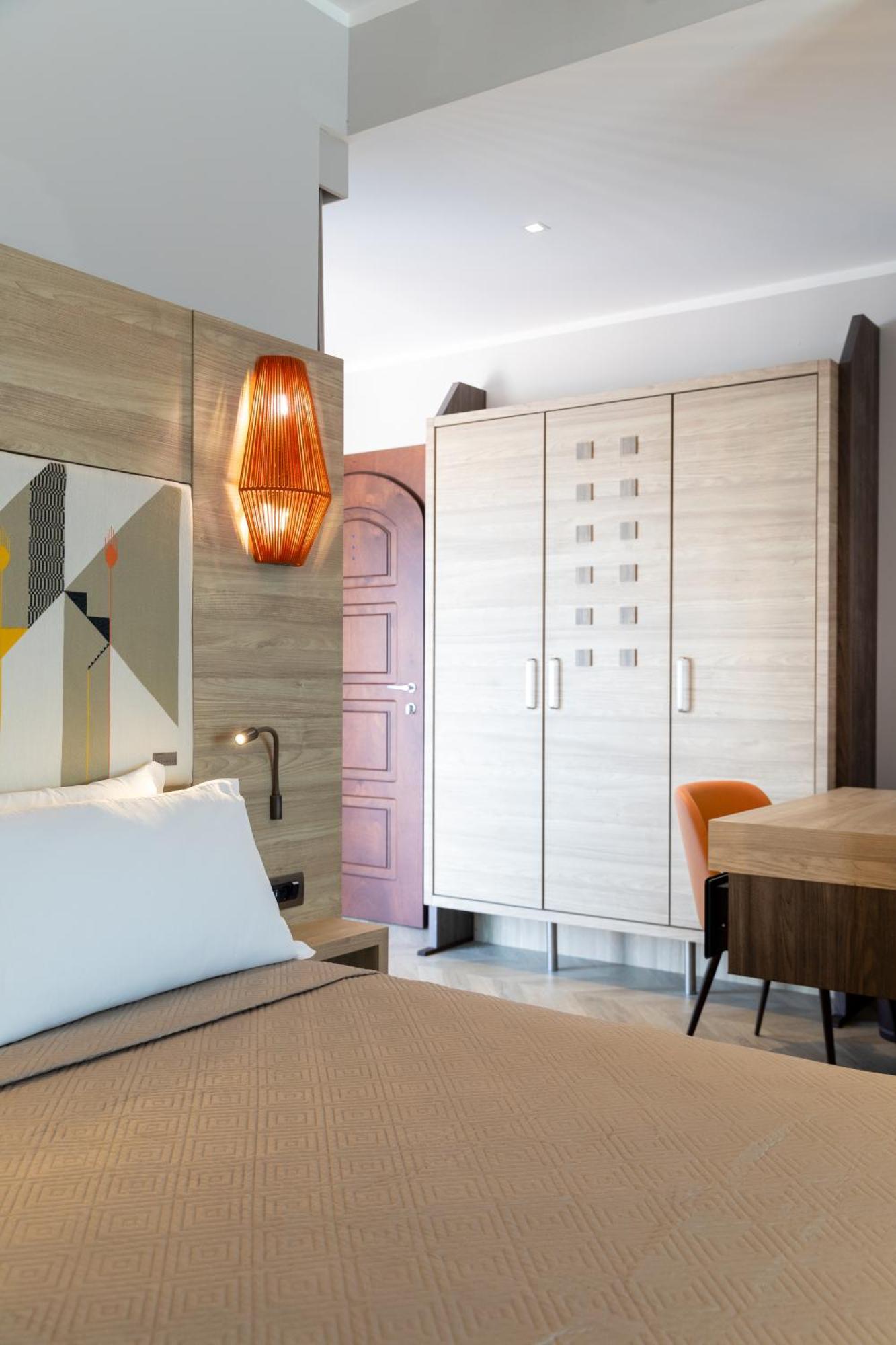 Lu' Hotel คาร์บอเนีย ภายนอก รูปภาพ